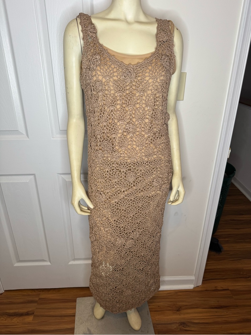 Zara Beige 3D Roses  Embroidered Crochet Maxi Dress Size Medium